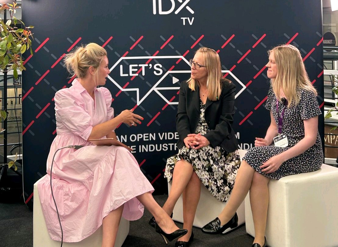 Suzzane and Grace talking to interviewer