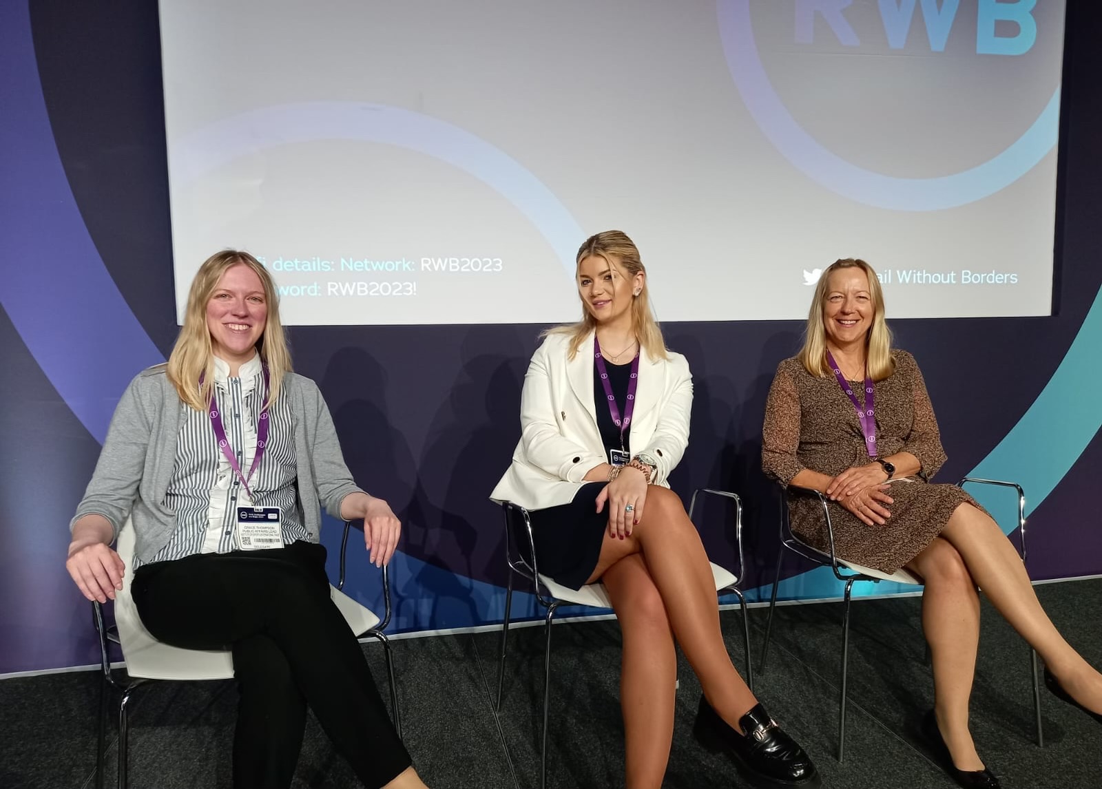 Suzanne Roe, Roxana and Grace Thompson